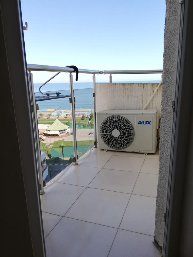 Tato'S Apartment 巴统 外观 照片